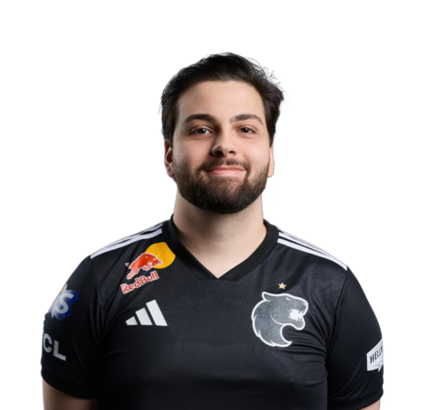 Kheyze headshot