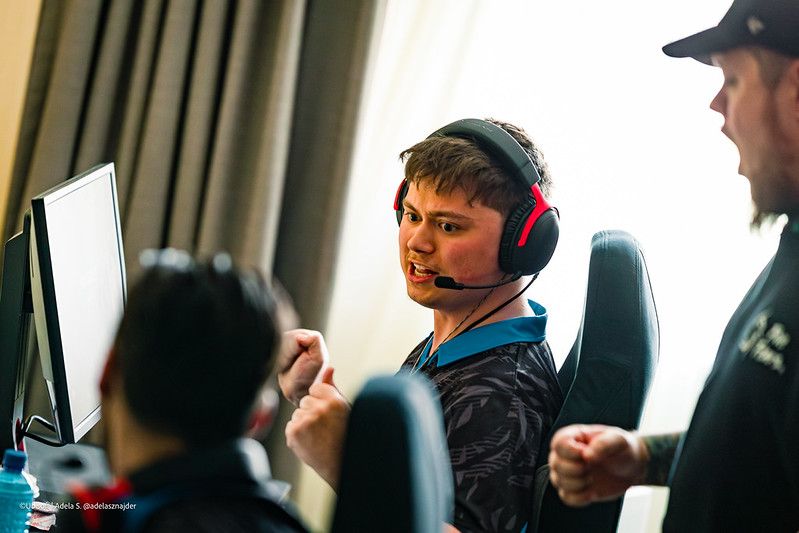 Fenz player image