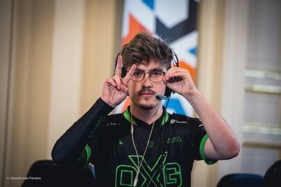 FoxA player image