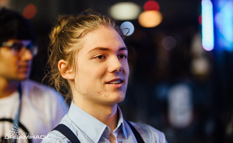 KiXSTAr player image