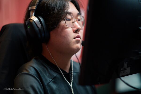 dmaly player image